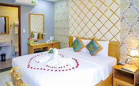 Silk Hotel