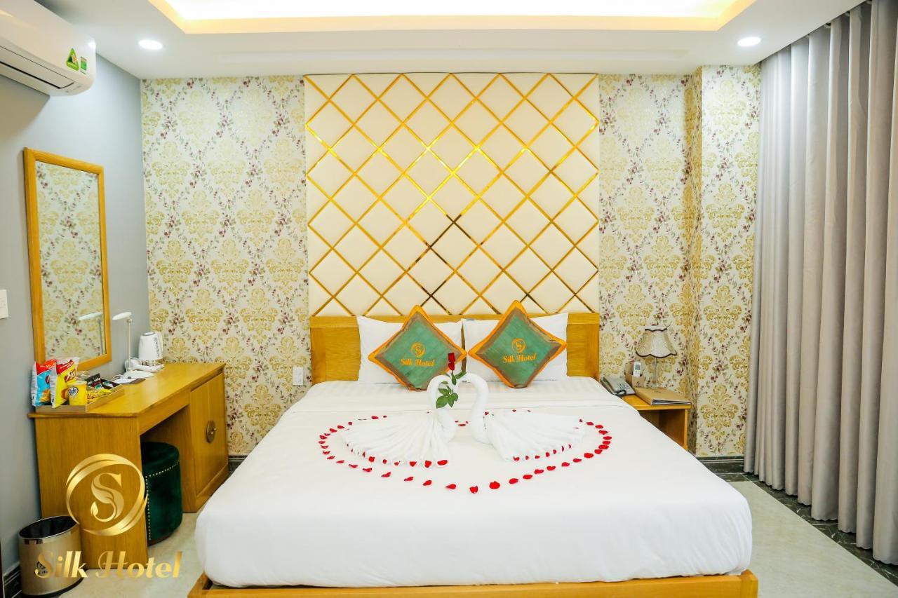 Silk Hotel Ho Chi Minh City Exterior photo