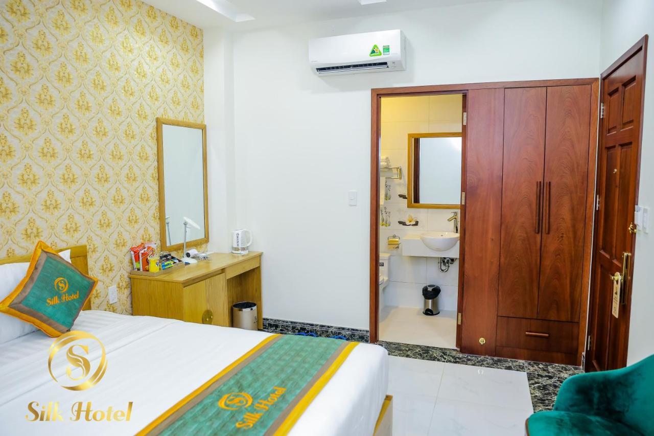 Silk Hotel Ho Chi Minh City Exterior photo
